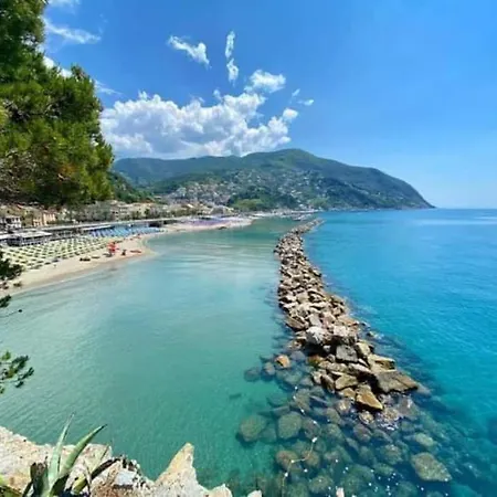 Un'oasi Al Mare Монелья