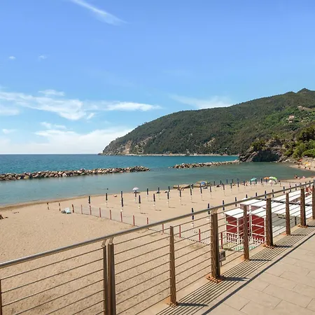 Un'oasi Al Mare Moneglia